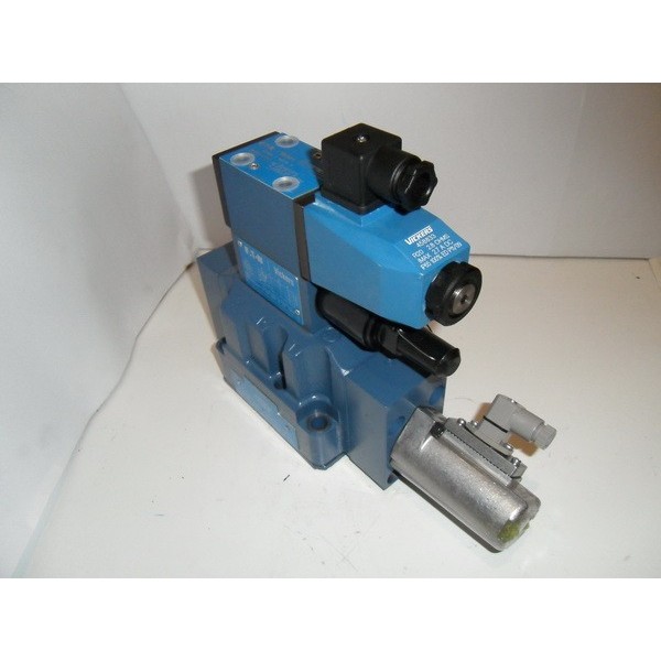 Solenoid direct. control valve