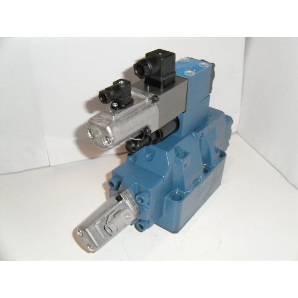 Solenoid direct. control valve