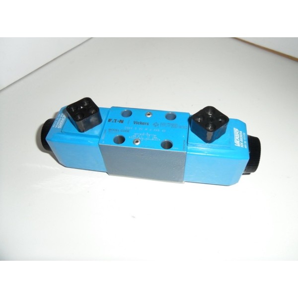 Solenoid direct. control valve