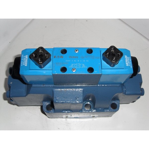 Solenoid direct. control valve