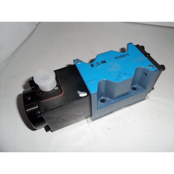 Solenoid direct. control valve