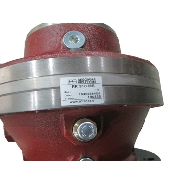 Flow divider valve