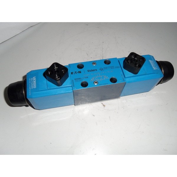 Solenoid direct. control valve