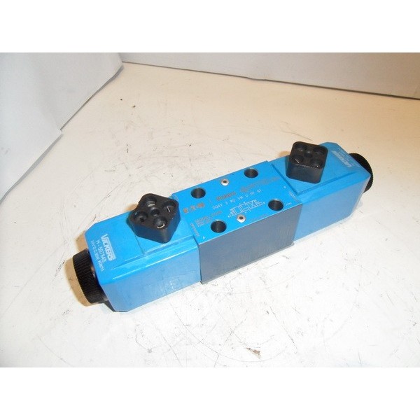 Solenoid direct. control valve