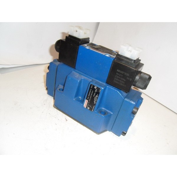 Solenoid direct. control valve