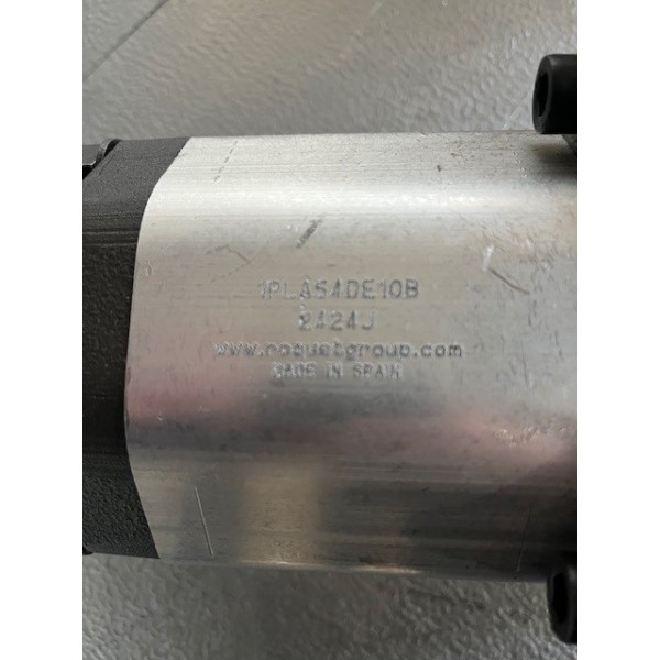 Pompe à engrenage double