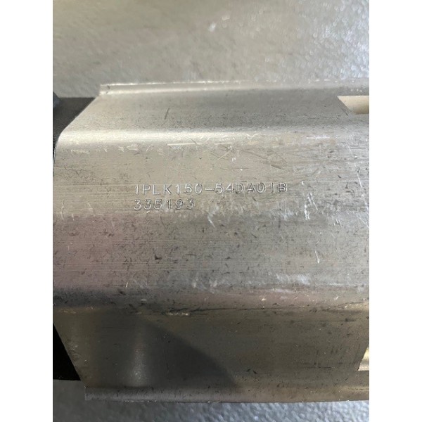 Pompe à engrenage double