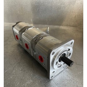 Pompe triple à engrenage