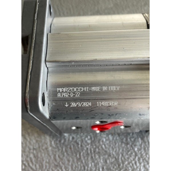 Pompe à engrenage double