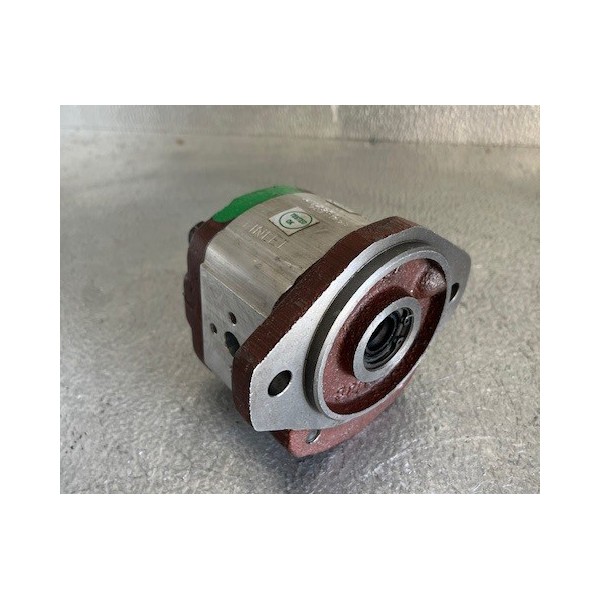 Pompe à engrenage arrière