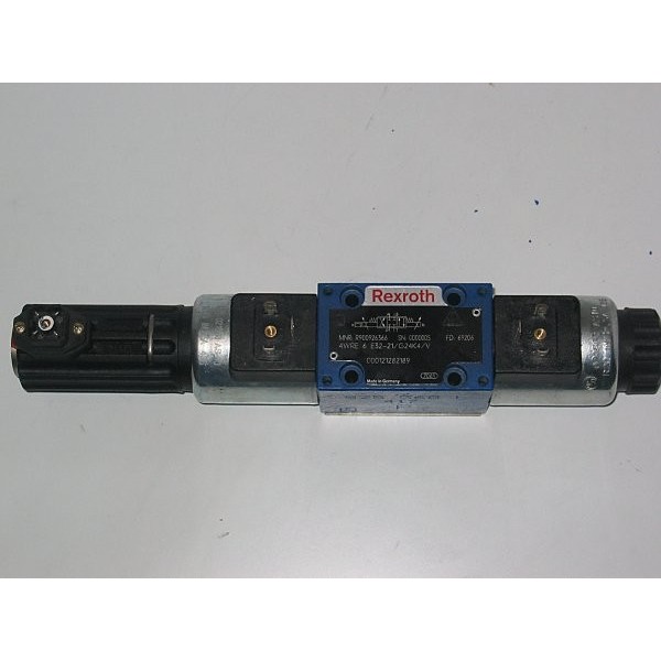 Solenoid direct. control valve