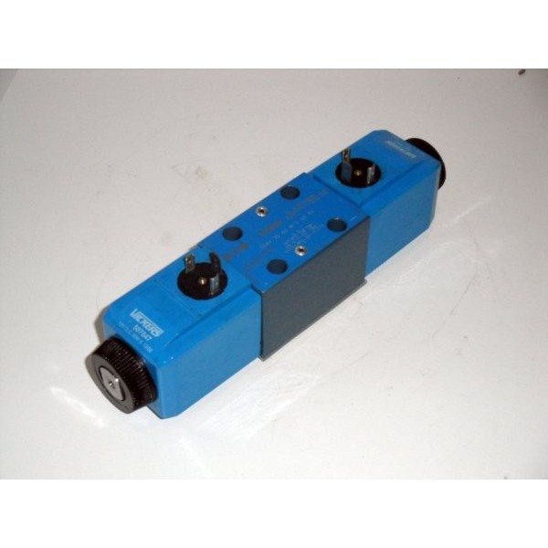 Solenoid direct. control valve