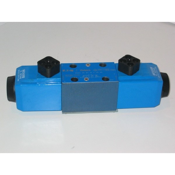 Solenoid direct. control valve