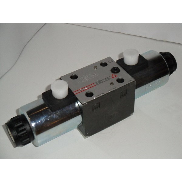 Solenoid direct. control valve