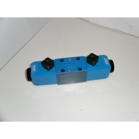 Solenoid direct. control valve