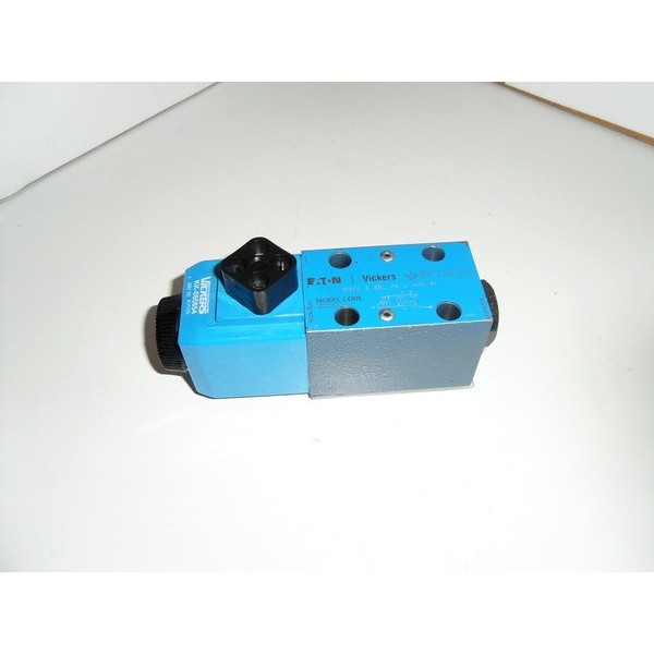 Solenoid direct. control valve