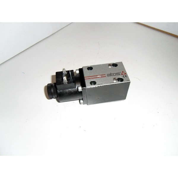 Solenoid direct. control valve