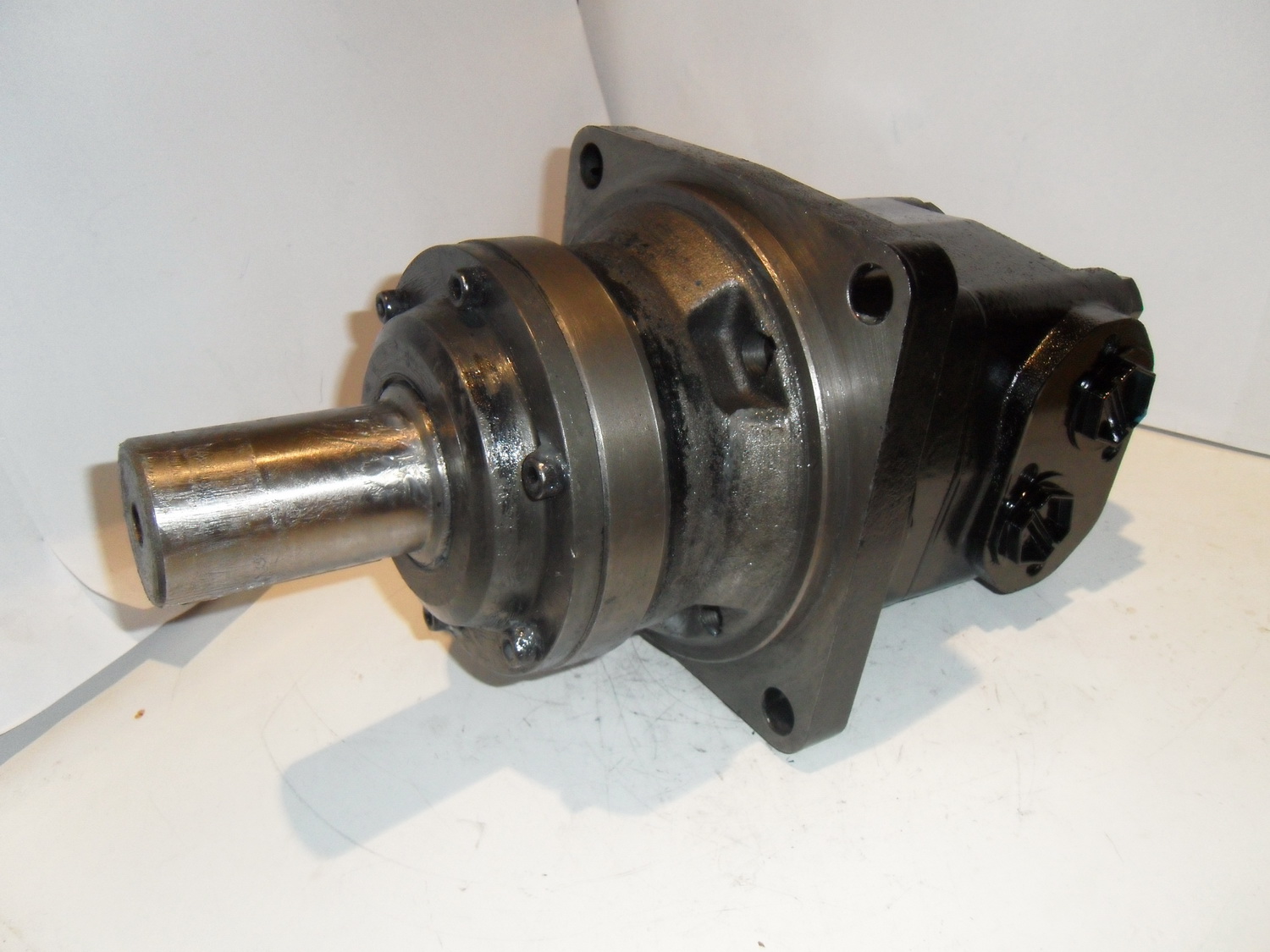 MOTEURS HYDRAULIQUES